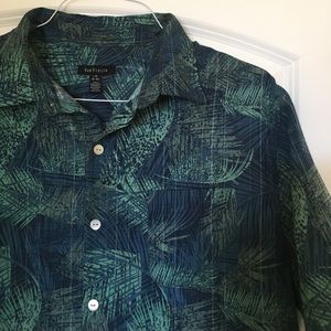 Large Van Heusen short sleeve button down